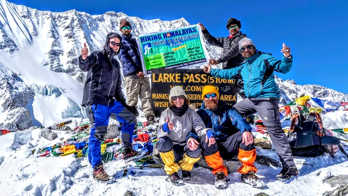 Group Photo in Manaslu Circuit Mountain | Manaslu Circuit Trek - Hiking Himalayas